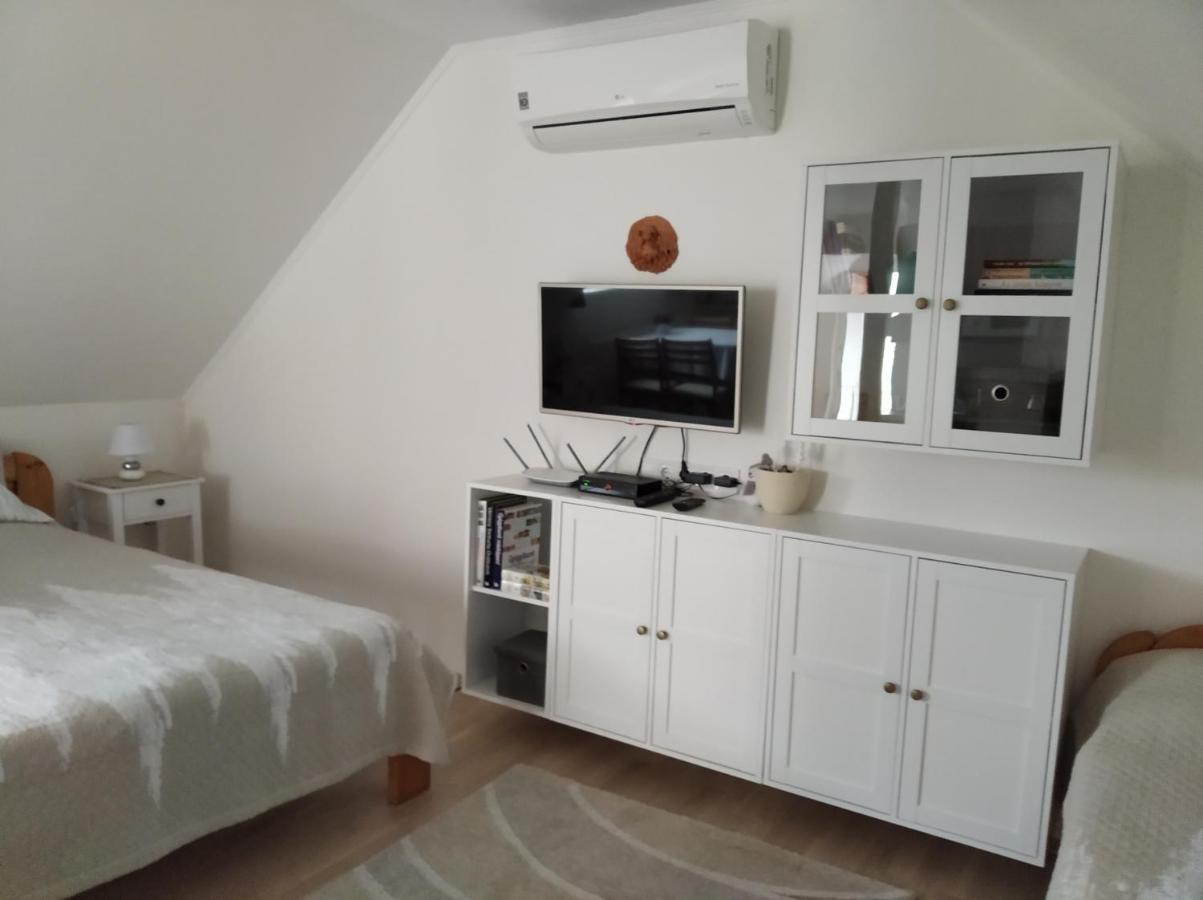 Golya Vendeghaz Apartment Tiszaug Bagian luar foto