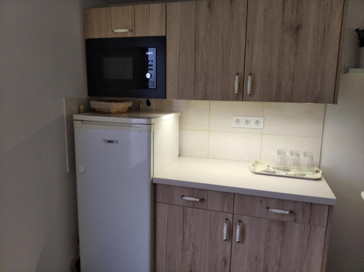 Golya Vendeghaz Apartment Tiszaug Bagian luar foto
