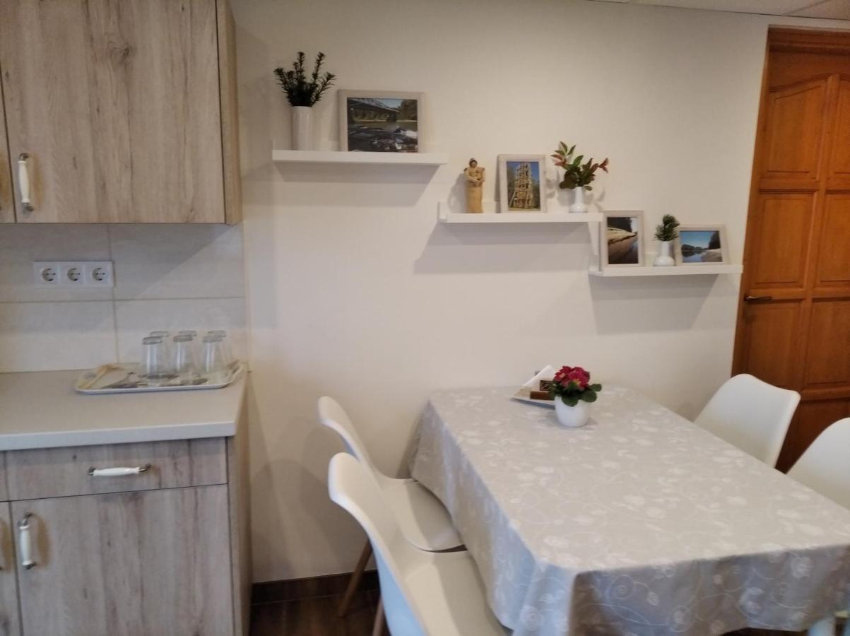 Golya Vendeghaz Apartment Tiszaug Bagian luar foto