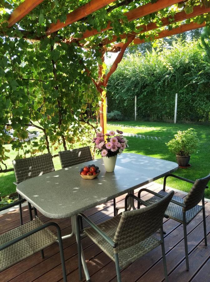 Golya Vendeghaz Apartment Tiszaug Bagian luar foto
