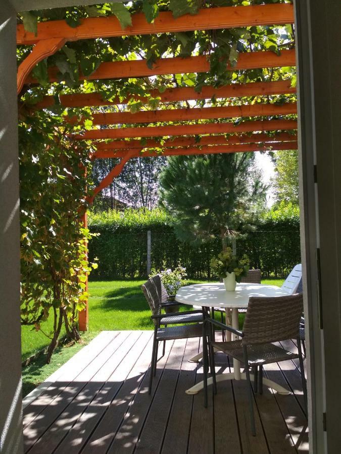 Golya Vendeghaz Apartment Tiszaug Bagian luar foto