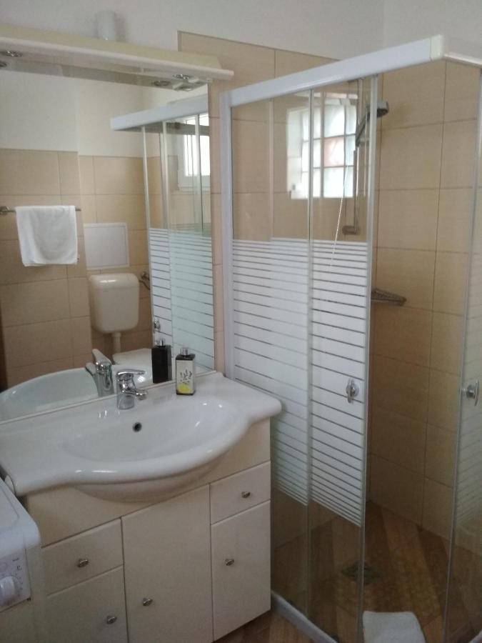 Golya Vendeghaz Apartment Tiszaug Bagian luar foto
